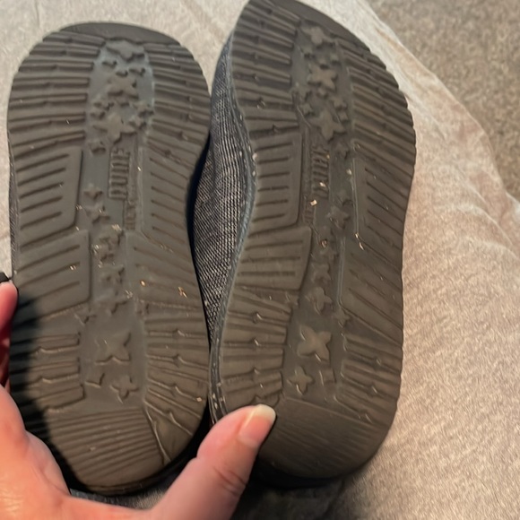 Hey Dude - Picture 2 of 4